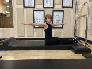 Pilates Mat: Spine Twist